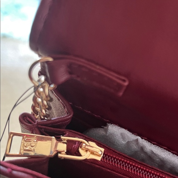 Badgley Mischka Wine Chevron Clutch with Gold Chain - Picture 11 of 16